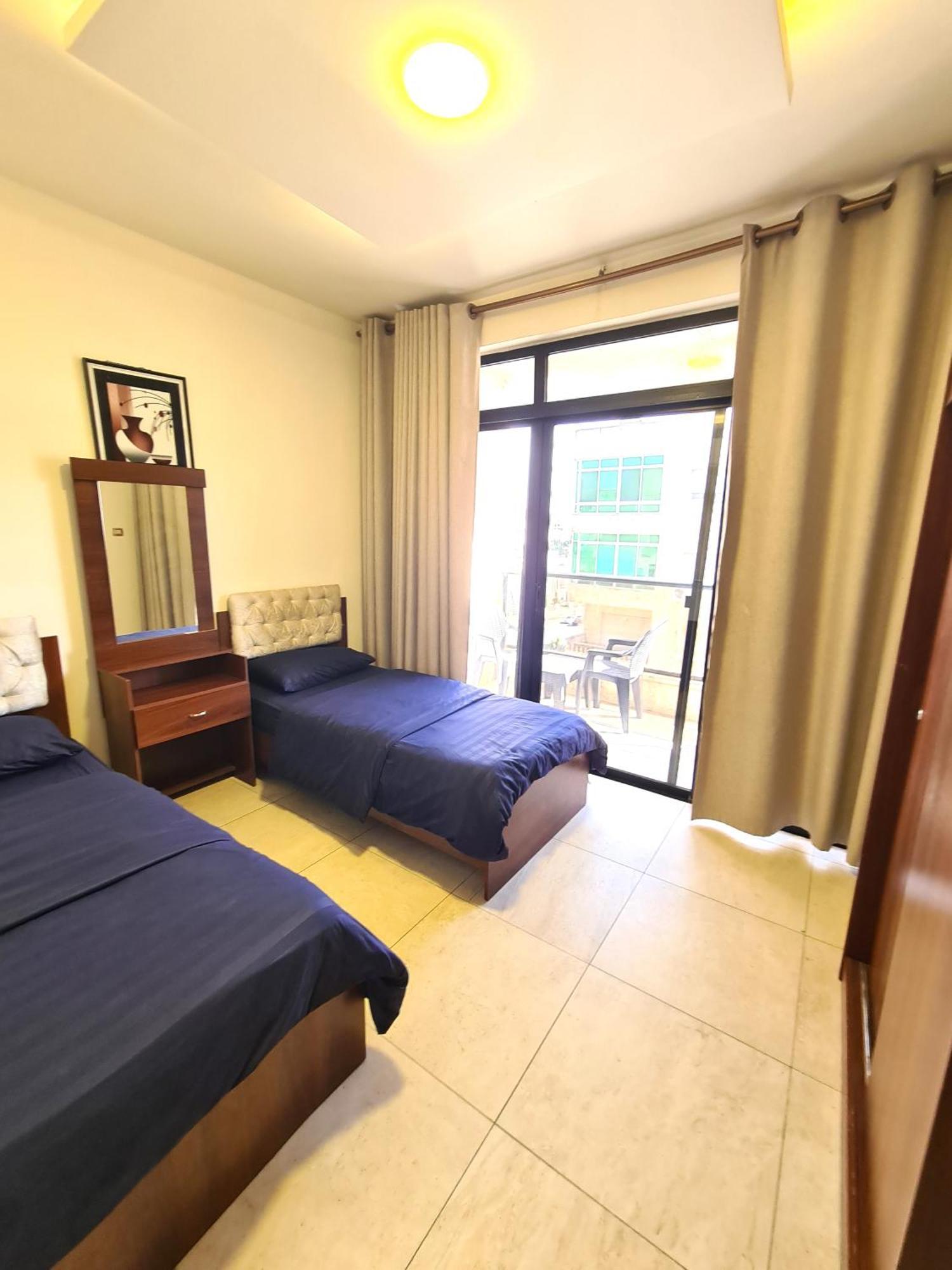 Dair Ghbar Gate Apartments Amman Camera foto