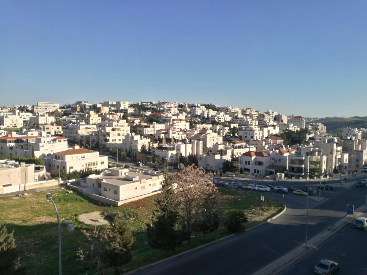 Dair Ghbar Gate Apartments Amman Esterno foto